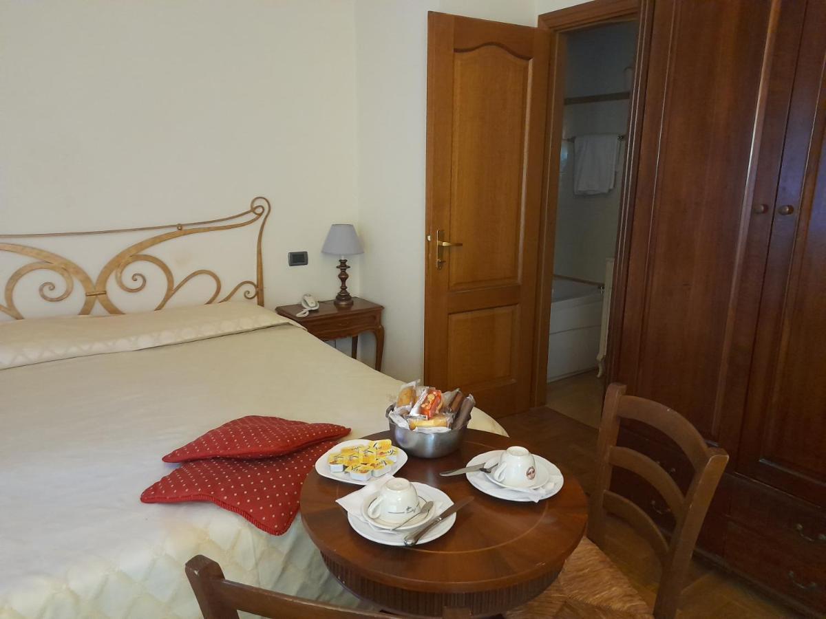 Petit Chateau Montecatini Terme Extérieur photo