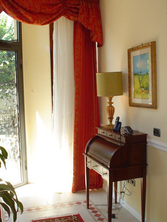 Petit Chateau Montecatini Terme Extérieur photo