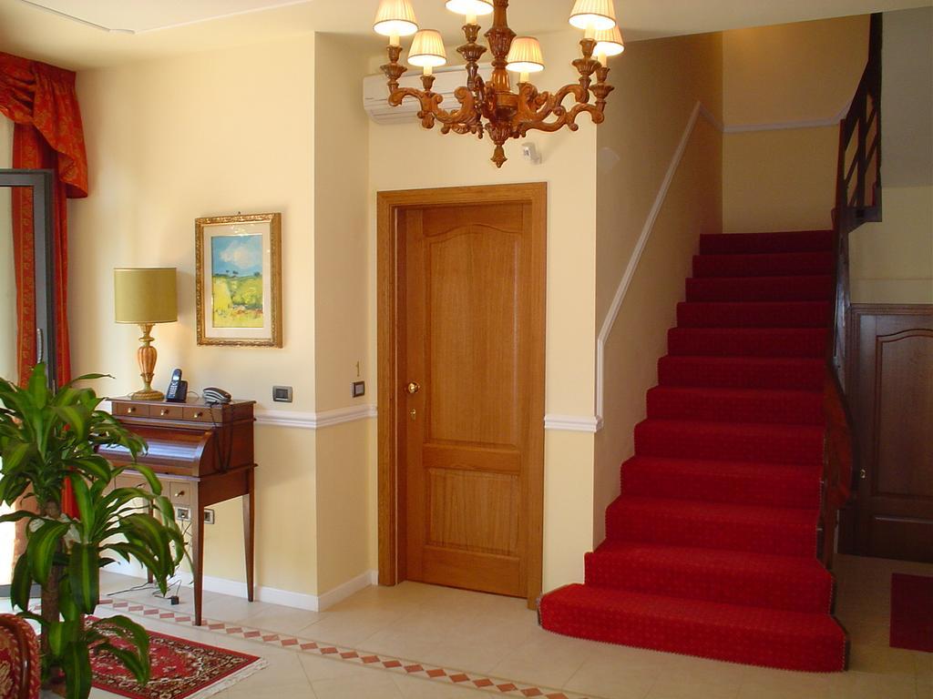 Petit Chateau Montecatini Terme Extérieur photo